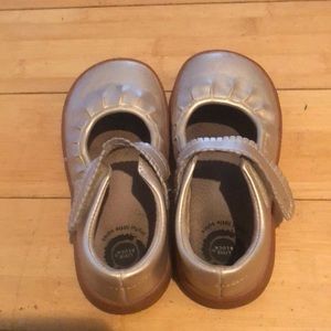Livie & Luca Ruche classic Mary Jane size 11 champagne color. Light wear.